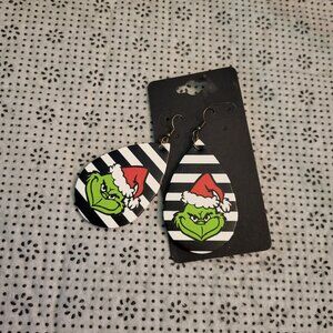 Grinch earrings.  Dangle. New